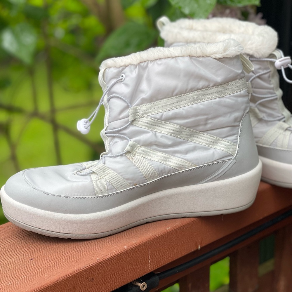 Clarks Cloudsteppers Step North Frost Ankle Boots US 9.5 Grey White - Picture 2 of 12
